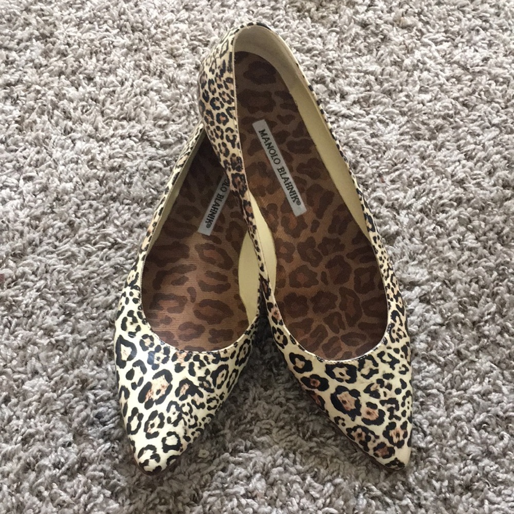 Authentic Manolo Blahnik leopard flats